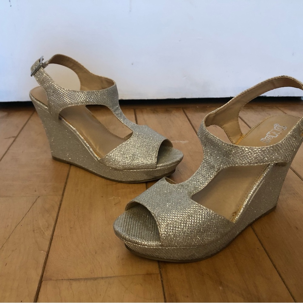 Sparkly Silver Wedges Size 7.5